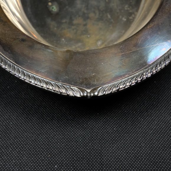 Vintage Wm Rogers York Silver Covered 2-Piece Serving Dish and Lid - Picture 6 of 7